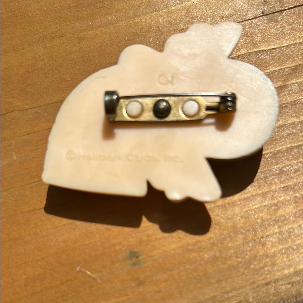 Hallmark Cream and Brown Angel Brooch - Picture 3 of 5